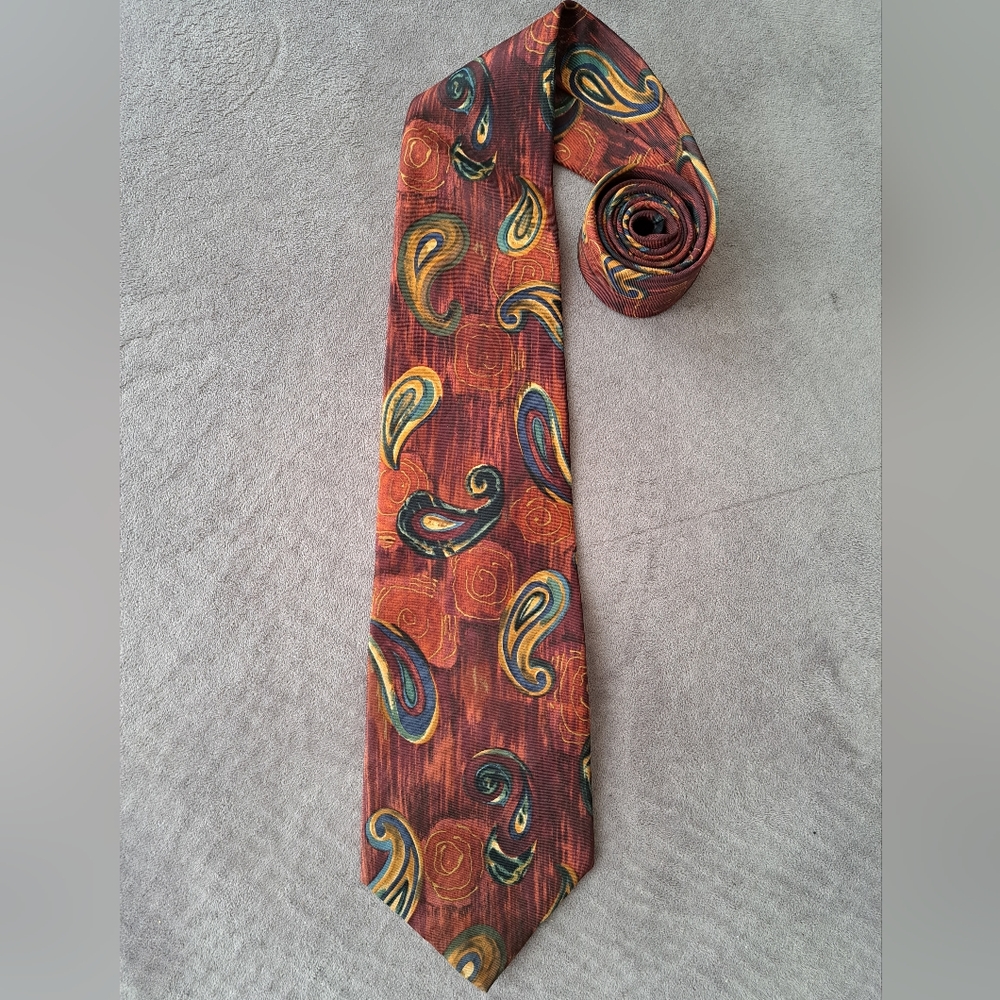 4. Silk paisley tie